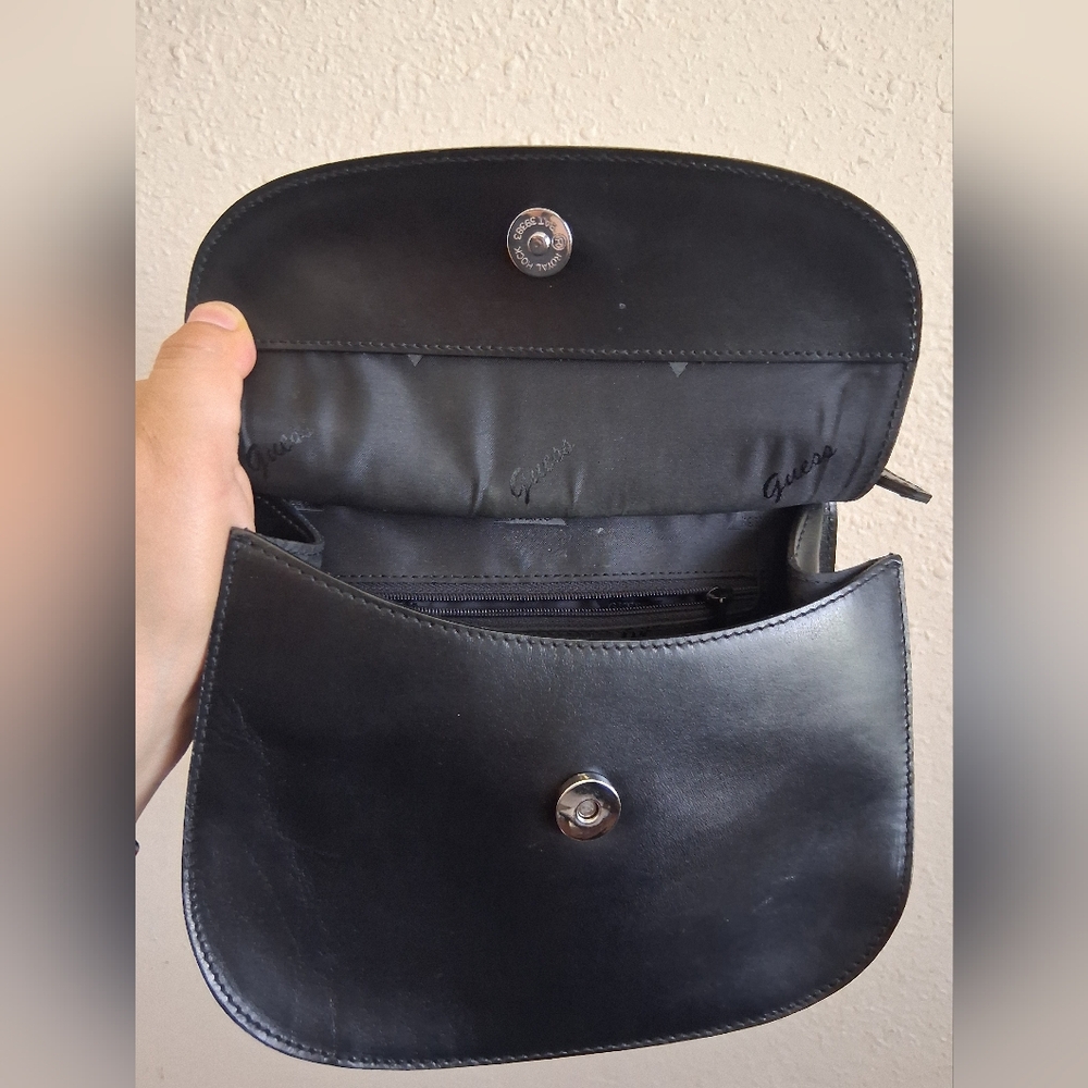 Y2K Guess Black Faux Leather Saddle Bag Purse - Picture 3 of 10